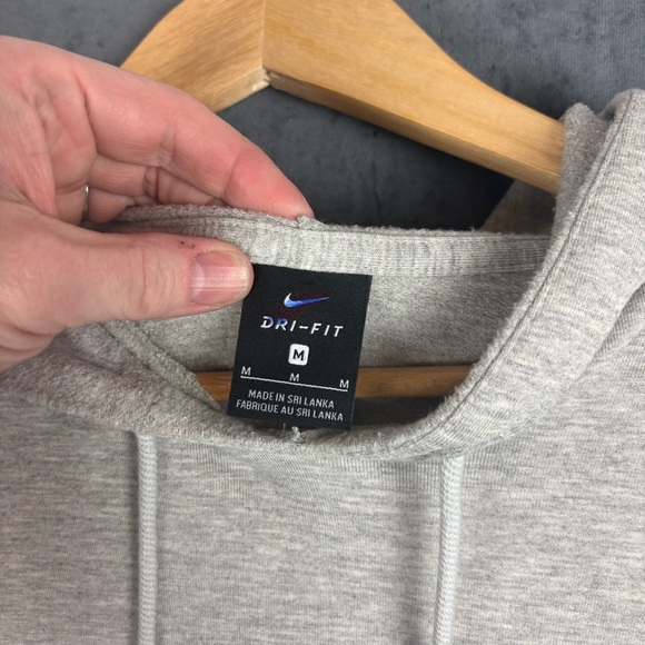 Nike Gray Relaxed Cropped Sweatshirt with fitted button cuffs - Picture 4 of 12